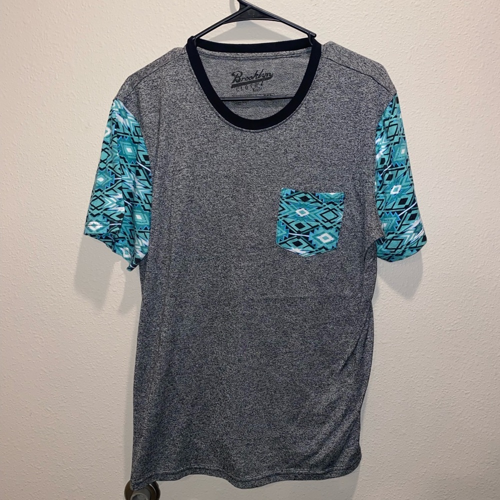 Brooklyn t shirt size L